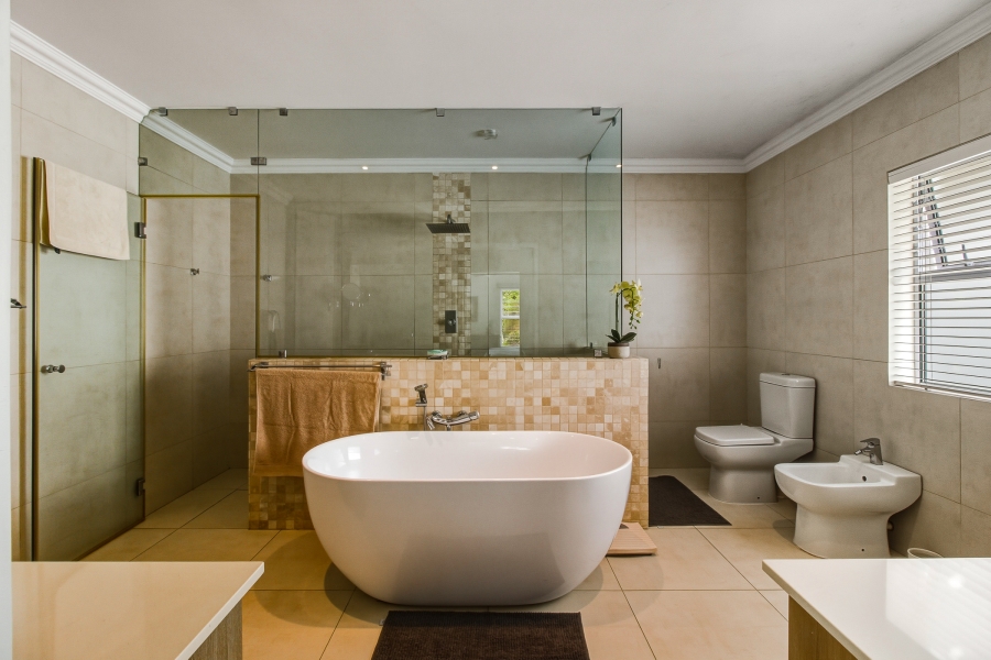 4 Bedroom Property for Sale in Croydon Vineyard Estate Western Cape